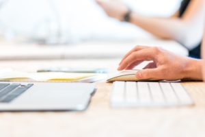 Sales recruiters using LinkedIn to get more sales leads
