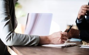 Toronto sales recruiters tell how to answer tell me about yourself