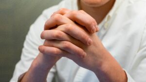 Best answers to "Why Should We Hire You?" question for sales reps