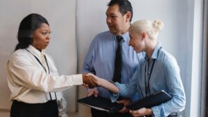 best sales support to sales staff ratio