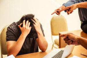 how to spot lies on a resume
